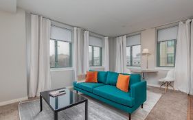 Park Pacific - Spacious Dt Apts With Free Parking By Zencity